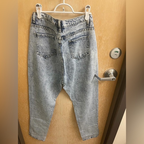 Solid flap side pocket jeans - Picture 2 of 2